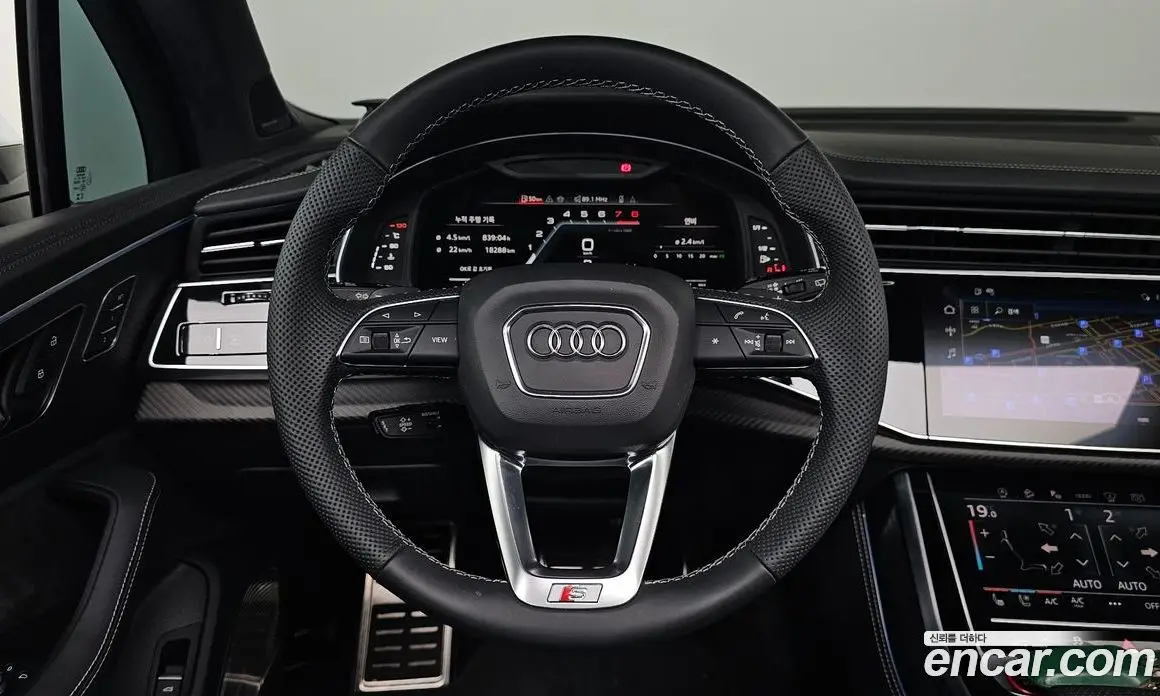 Audi SQ7 2025 4.0 АКПП, фото 19