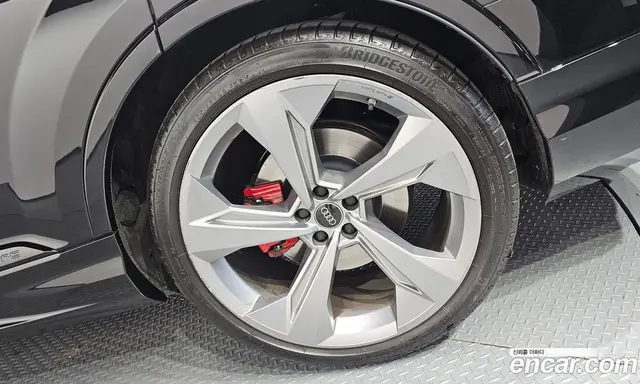 Audi SQ7 2025 4.0 АКПП, миниатюра 7