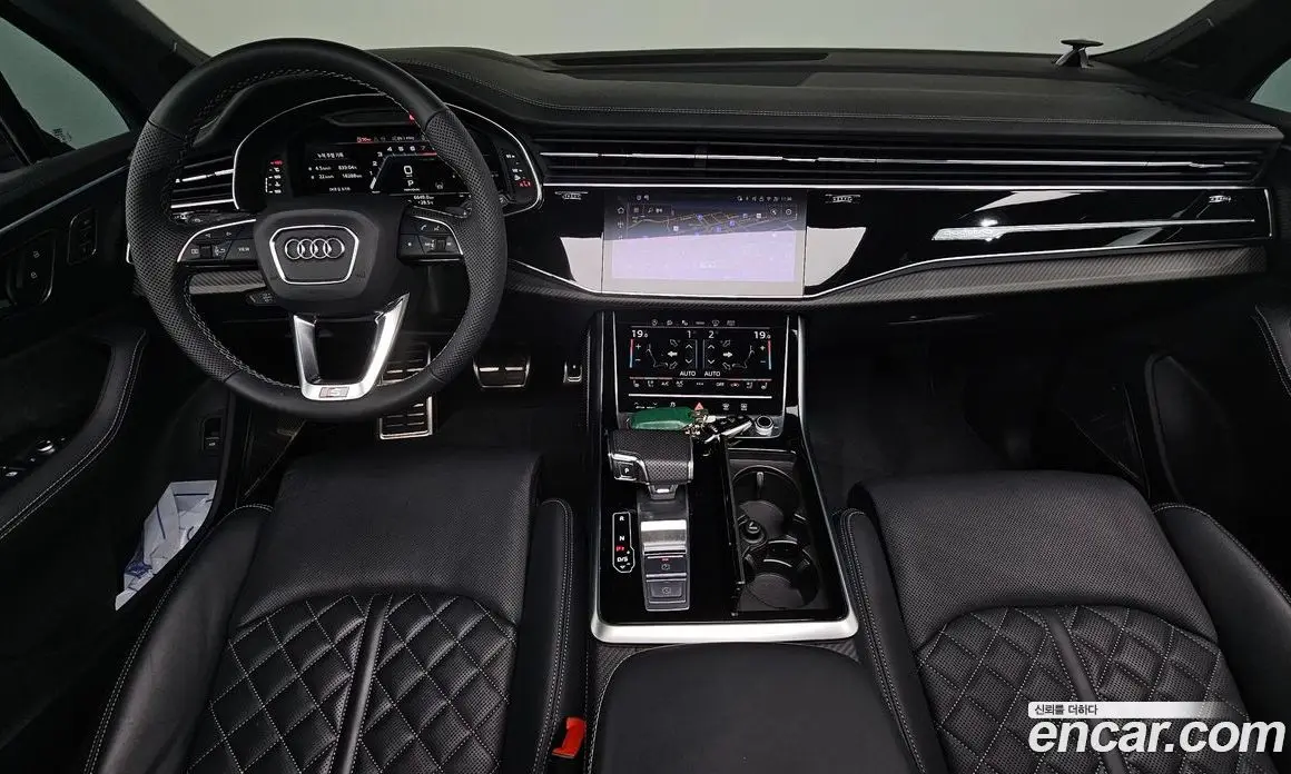 Audi SQ7 2025 4.0 АКПП, фото 10