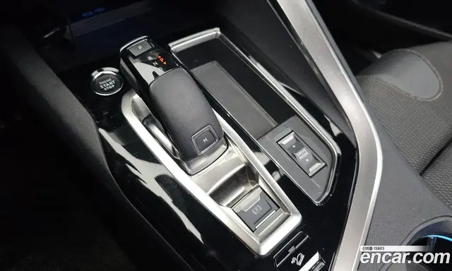 Peugeot 3008 2022 1.2 АКПП, миниатюра 9