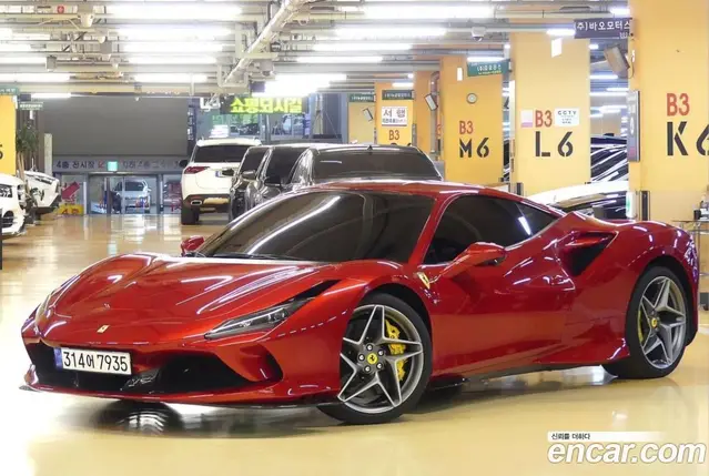 Ferrari F8, 2021, 11 500 км