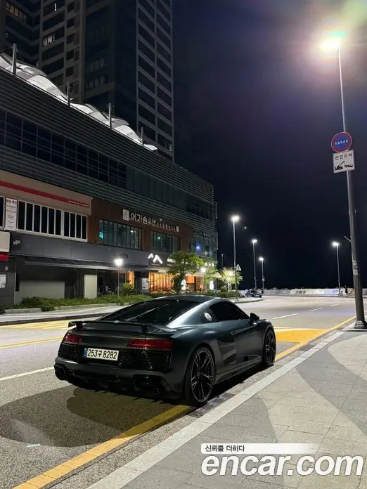 Audi R8 2017 5.2 АКПП, миниатюра 3