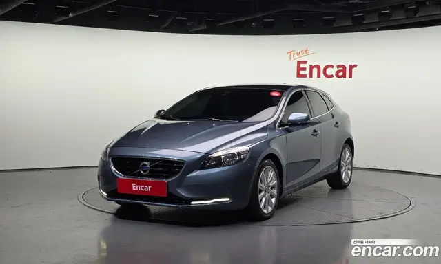 Volvo V40, 2014, 77 612 км
