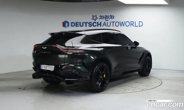 Aston Martin DBX 2023 4.0 АКПП, миниатюра 2