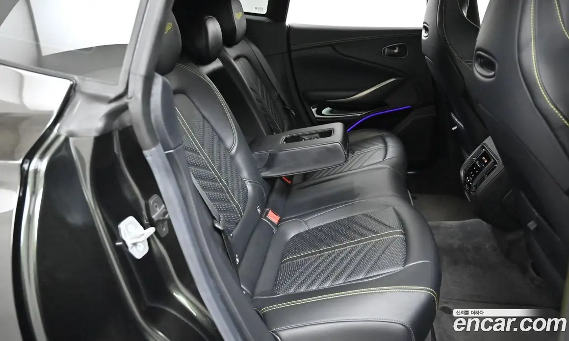 Aston Martin DBX 2023 4.0 АКПП, фото 12