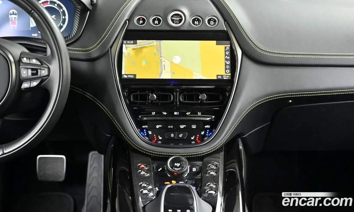 Aston Martin DBX 2023 4.0 АКПП, фото 14