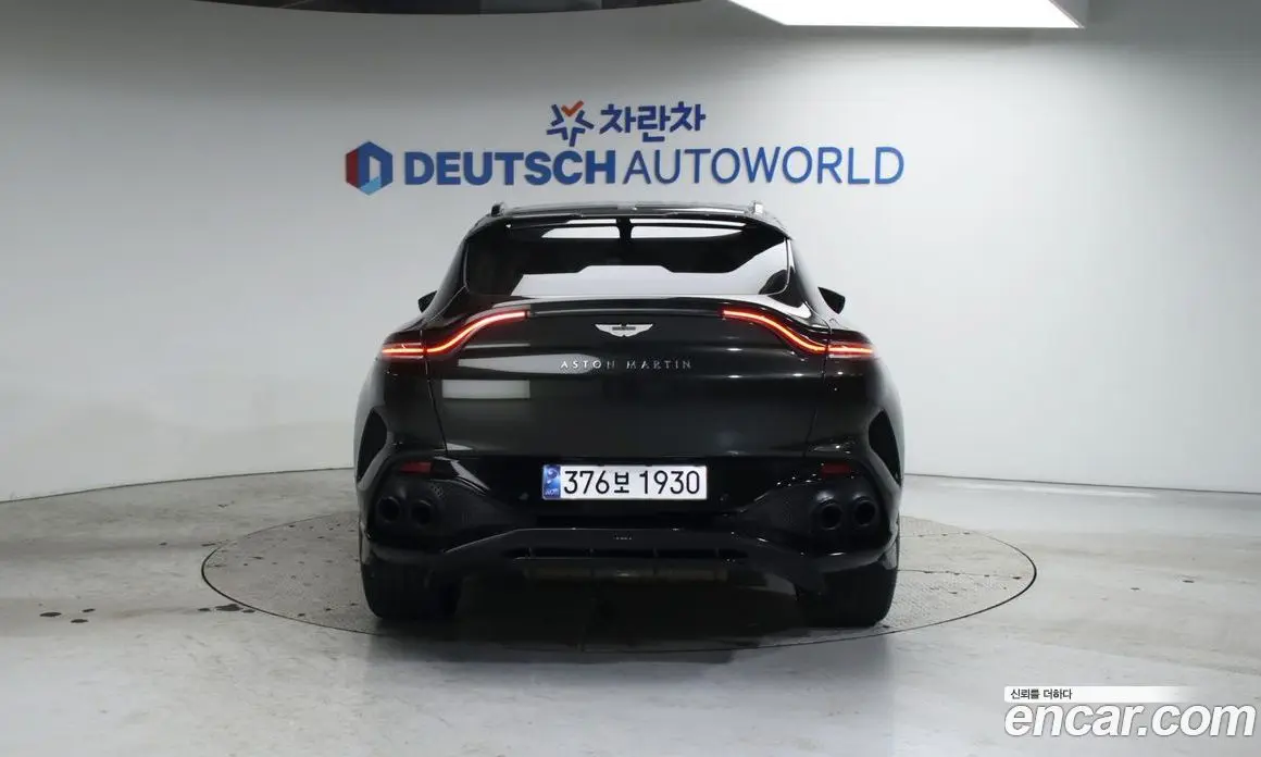 Aston Martin DBX 2023 4.0 АКПП, фото 4