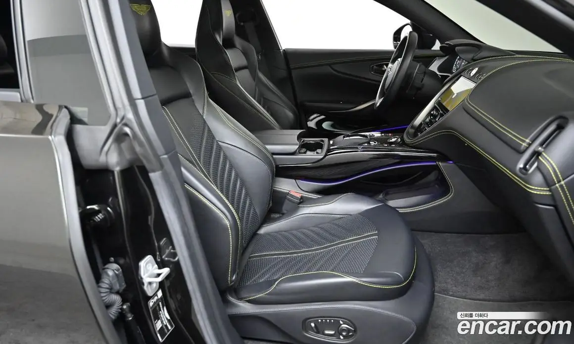 Aston Martin DBX 2023 4.0 АКПП, фото 10
