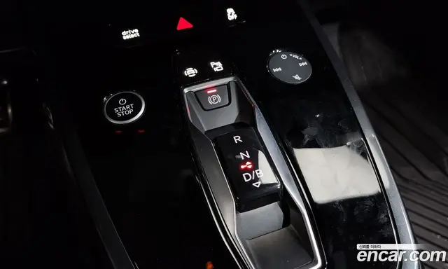 Audi Q4 e-tron 2023 0.2 АКПП, миниатюра 12