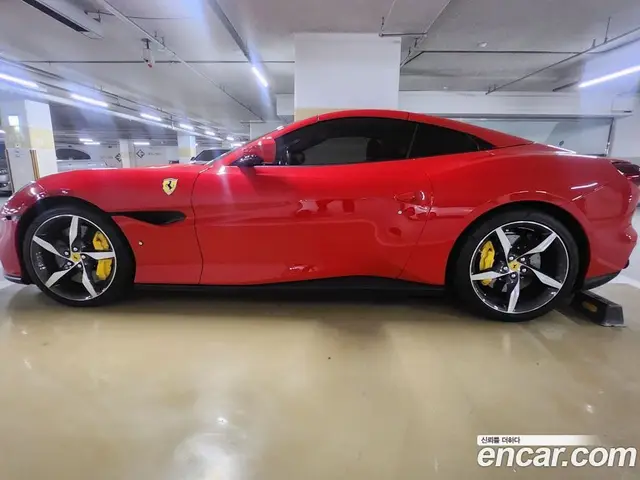 Ferrari Portofino 2023 3.9 АКПП, миниатюра 5 Ferrari Portofino 2023 3.9 АКПП, миниатюра 5