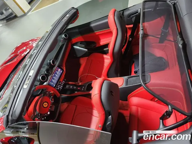 Ferrari Portofino 2023 3.9 АКПП, миниатюра 7 Ferrari Portofino 2023 3.9 АКПП, миниатюра 7