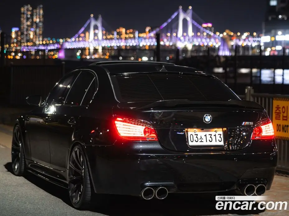 BMW M5 2006 5.0 АКПП, фото 5