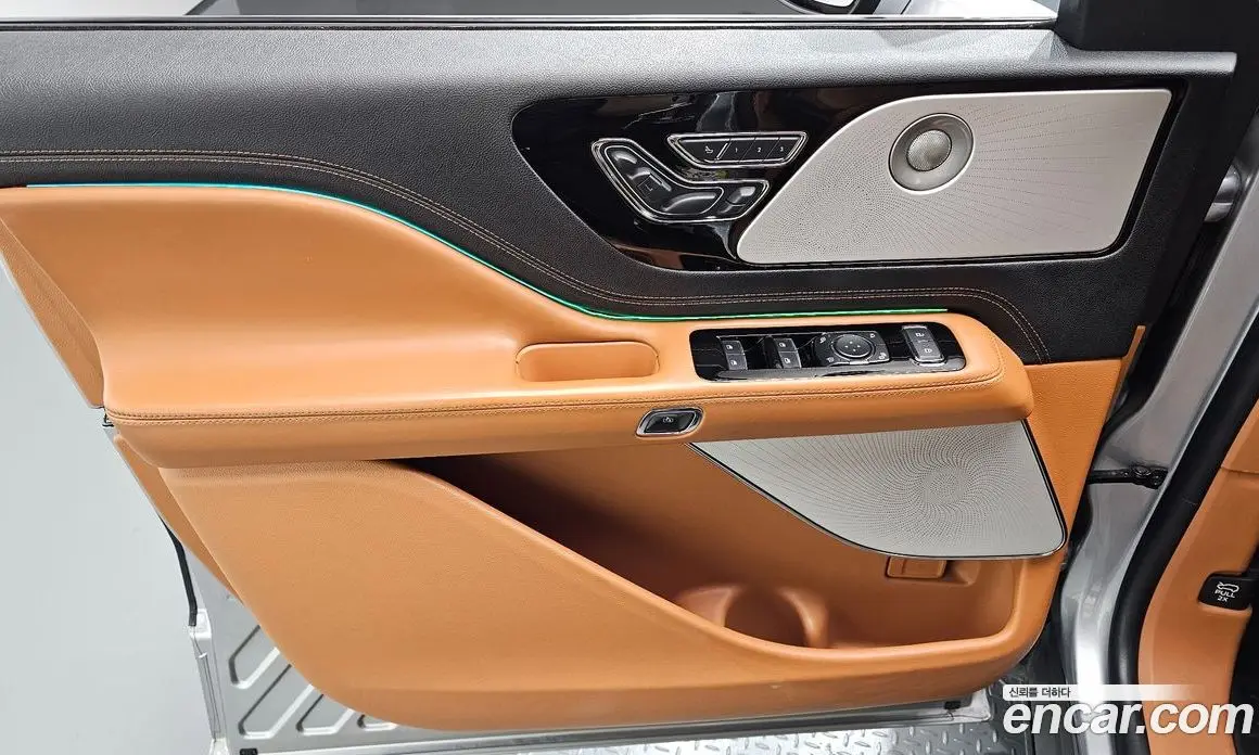 Lincoln Aviator 2022 3.0 АКПП, фото 13