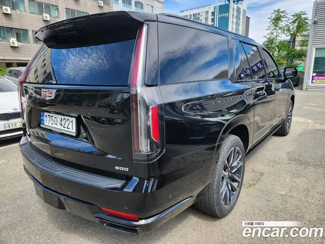Cadillac Escalade 2023 6.2 АКПП, миниатюра 2