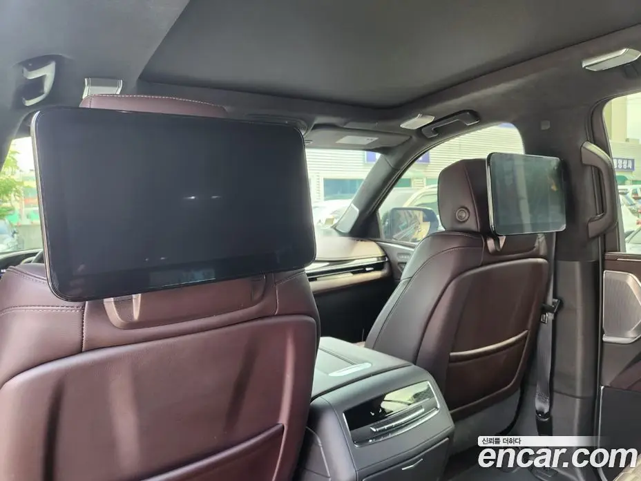 Cadillac Escalade 2023 6.2 АКПП, фото 15
