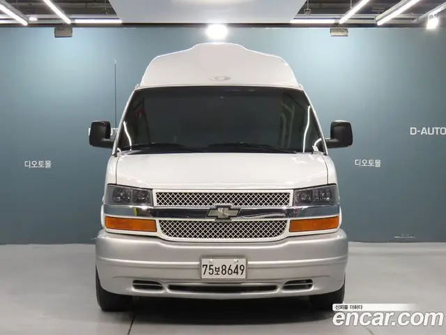 Chevrolet Express Van 2004 6.0 АКПП, миниатюра 2