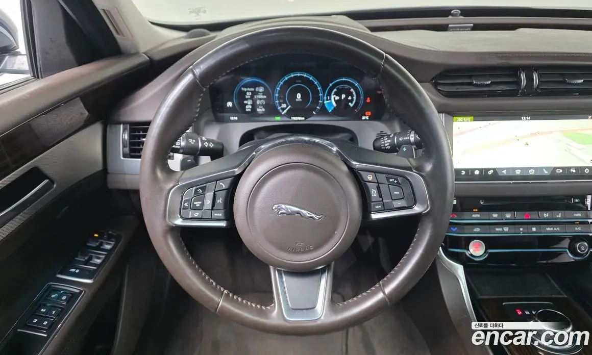 Jaguar XF 2018 2.0 АКПП, фото 20 Jaguar XF 2018 2.0 АКПП, фото 20