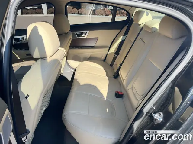 Jaguar XF 2014 2.2 АКПП, миниатюра 11 Jaguar XF 2014 2.2 АКПП, миниатюра 11