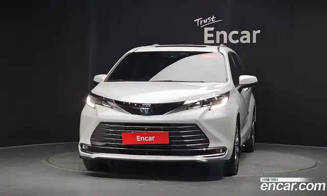 Toyota Sienna 2022 2.5 АКПП, миниатюра 2