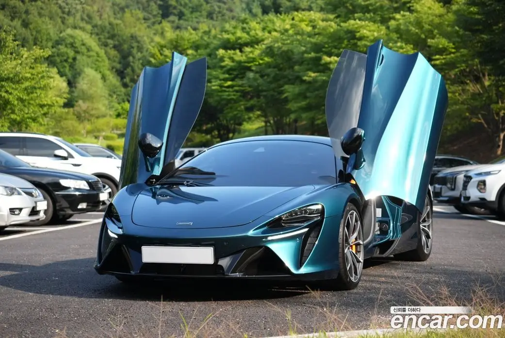 McLaren Artura 2023 3.0 АКПП, фото 1 McLaren Artura 2023 3.0 АКПП, фото 1