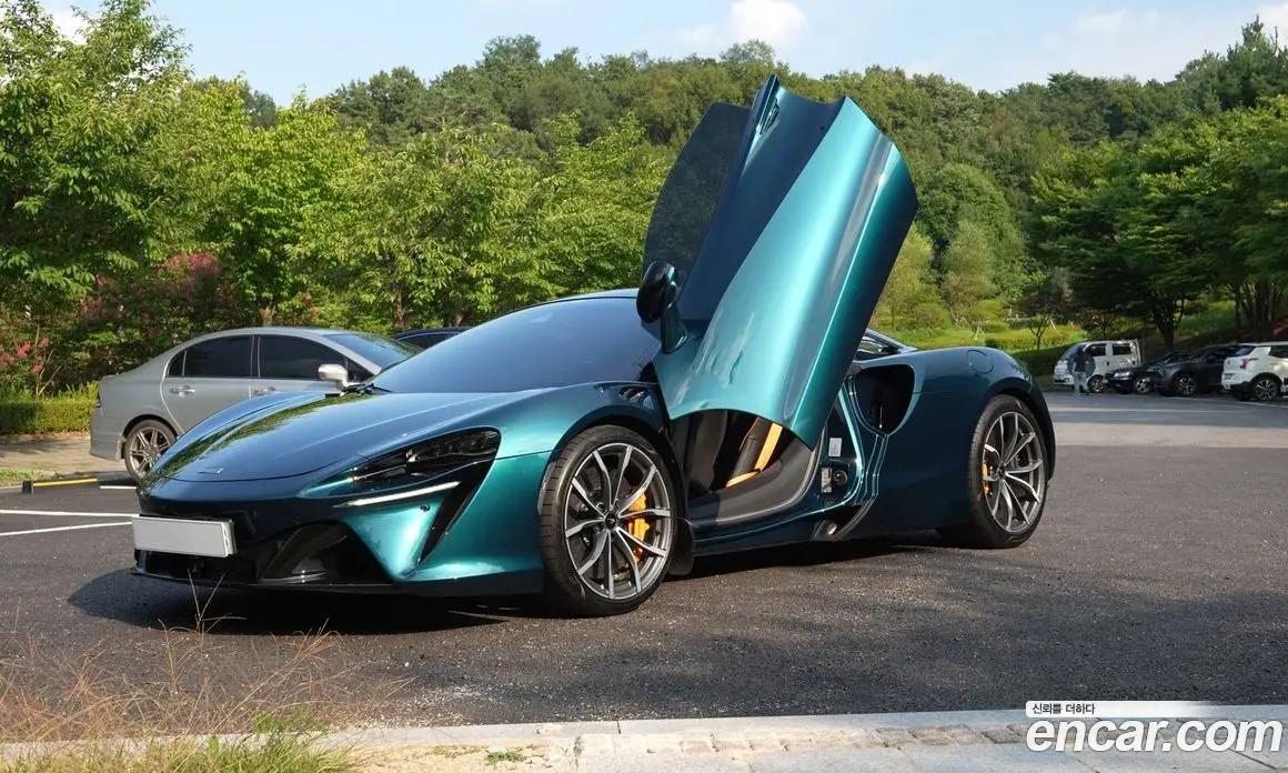 McLaren Artura 2023 3.0 АКПП, фото 3 McLaren Artura 2023 3.0 АКПП, фото 3