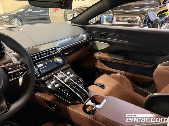 Aston Martin Vantage 2025 4.0 АКПП, миниатюра 11