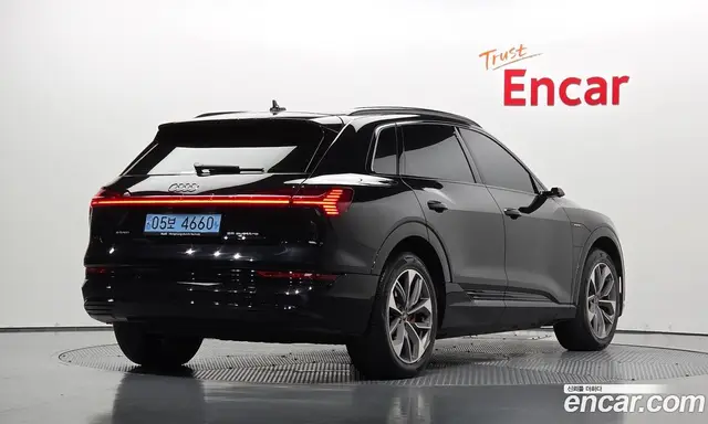 Audi e-tron, 2021, 101 137 км