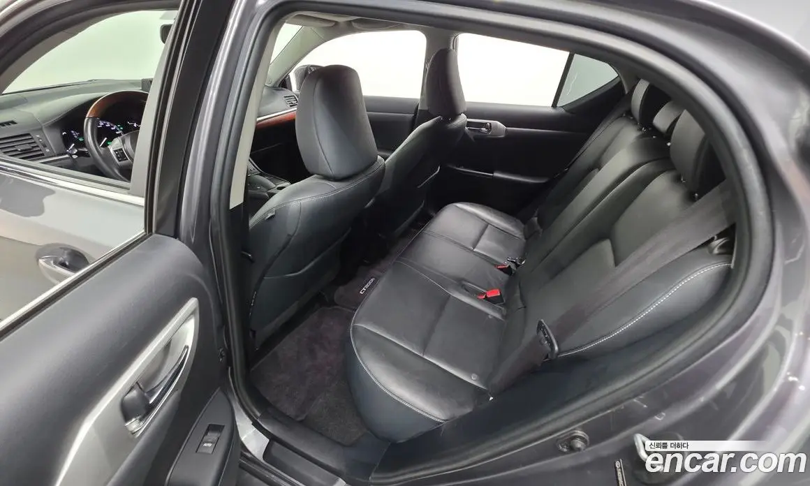 Lexus CT200h 2011 1.8 АКПП, фото 12
