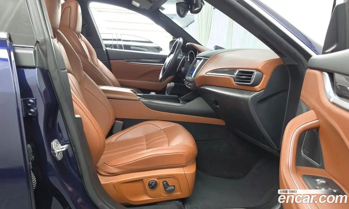 Maserati Levante 2017 3.0 АКПП, фото 11 Maserati Levante 2017 3.0 АКПП, фото 11