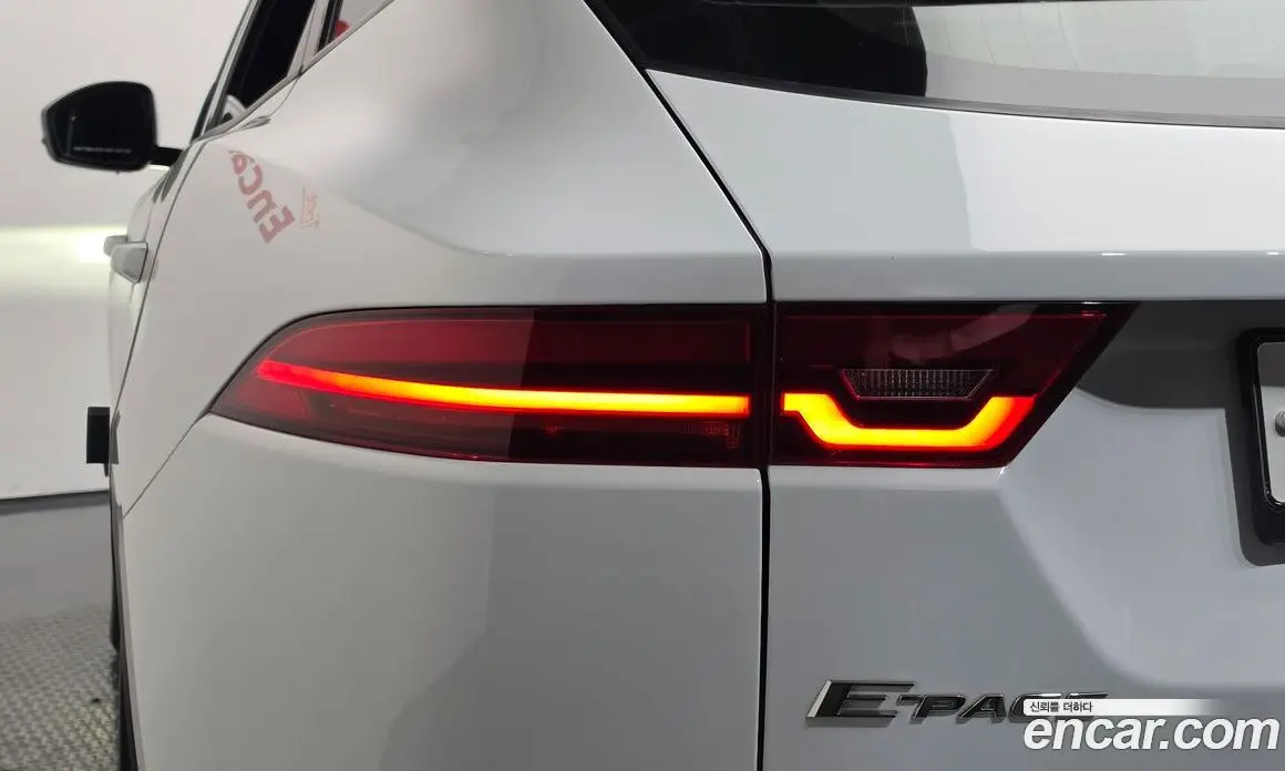Jaguar E-Pace 2019 2.0 АКПП, фото 9