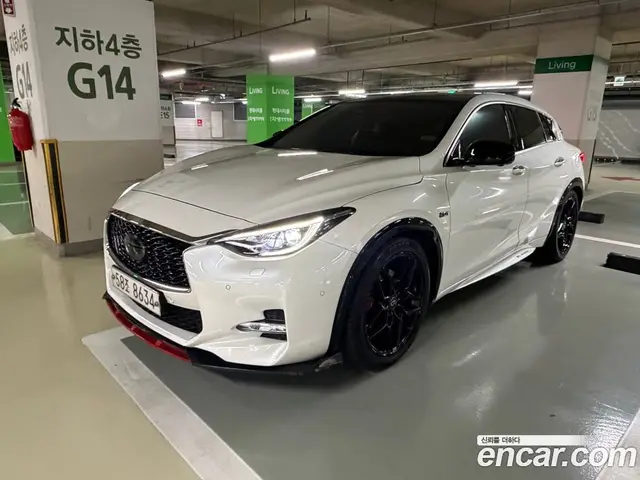 Infiniti Q30, 2017, 208 000 км