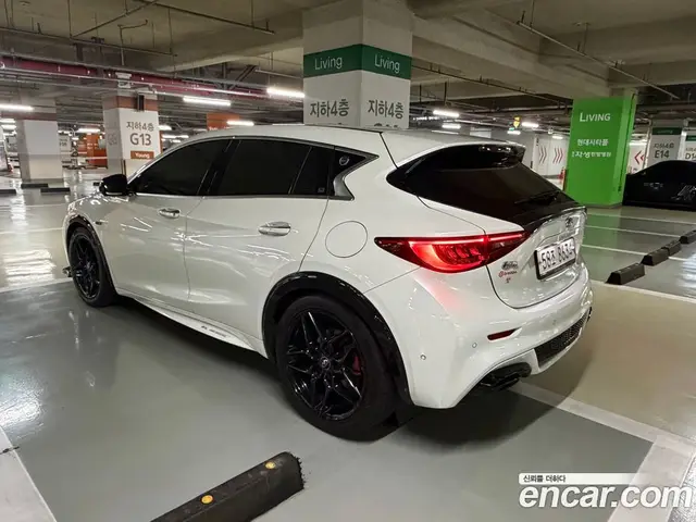 Infiniti Q30 2017 2.0 АКПП, миниатюра 2