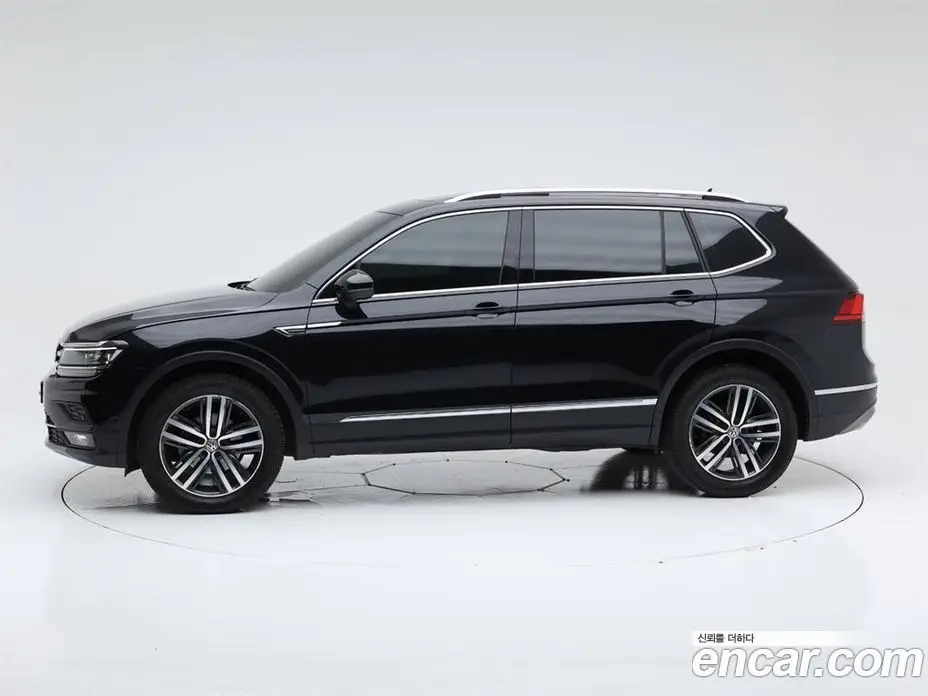 Volkswagen Tiguan 2018 2.0 АКПП, фото 3 Volkswagen Tiguan 2018 2.0 АКПП, фото 3