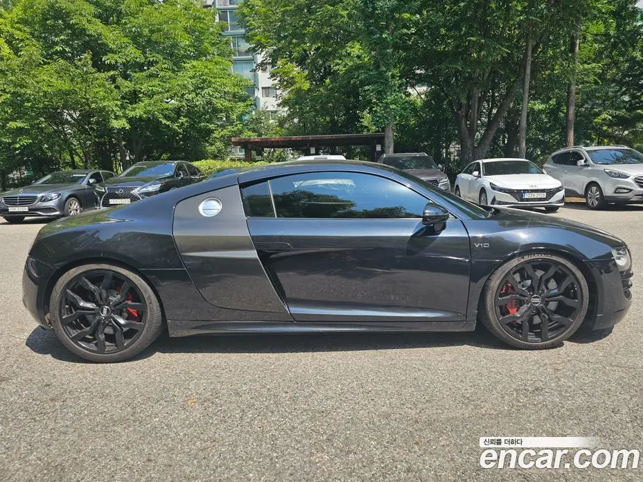 Audi R8 2011 5.2 АКПП, фото 3