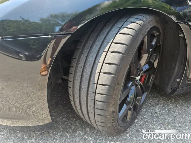 Audi R8 2011 5.2 АКПП, миниатюра 7