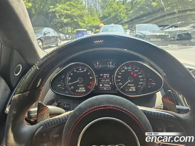 Audi R8 2011 5.2 АКПП, миниатюра 9