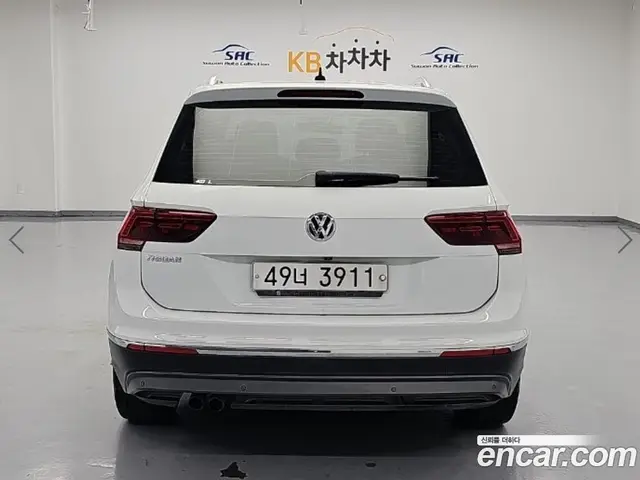 Volkswagen Tiguan 2018 2.0 АКПП, миниатюра 3 Volkswagen Tiguan 2018 2.0 АКПП, миниатюра 3