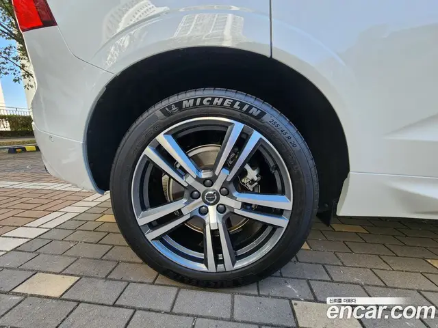 Volvo XC60 2021 2.0 АКПП, миниатюра 11