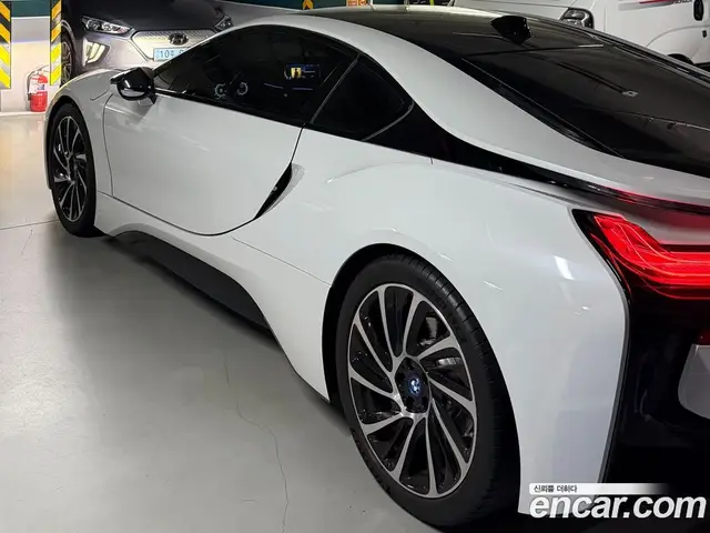 BMW i8 2015 1.5 АКПП, миниатюра 2