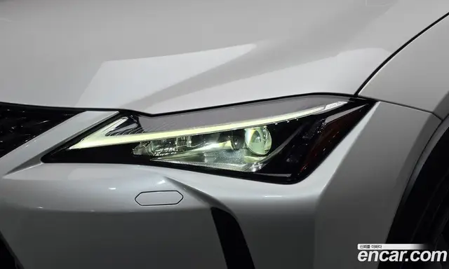 Lexus UX 2021 2.0 АКПП, миниатюра 8 Lexus UX 2021 2.0 АКПП, миниатюра 8