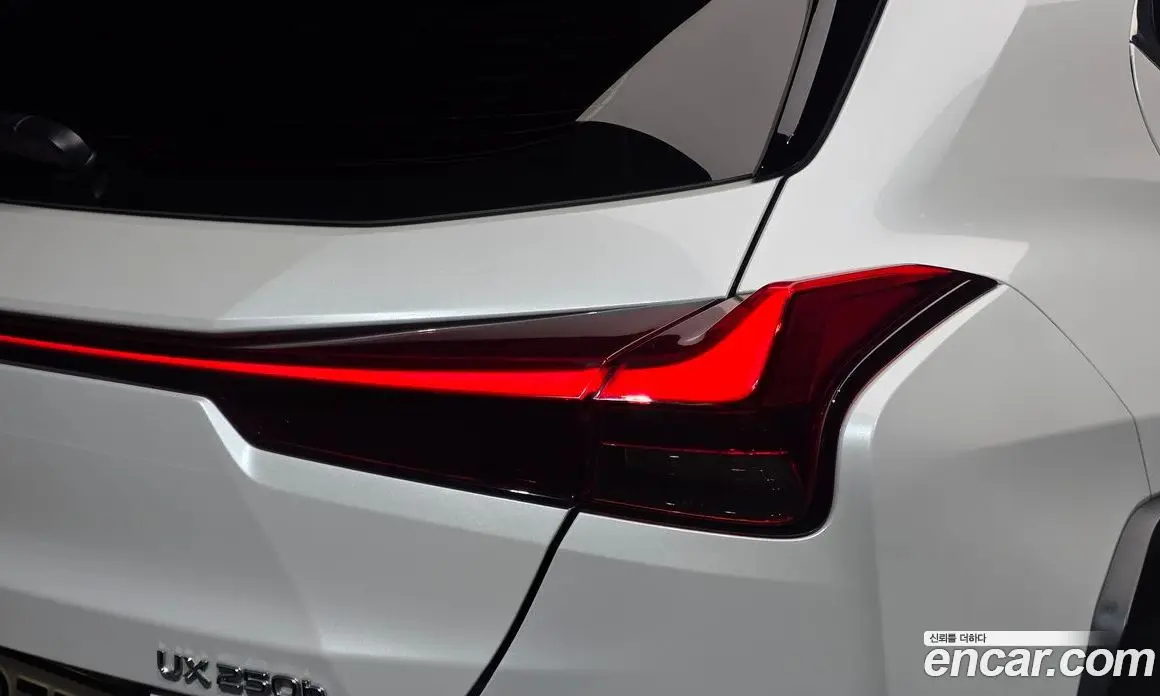 Lexus UX 2021 2.0 АКПП, фото 9 Lexus UX 2021 2.0 АКПП, фото 9