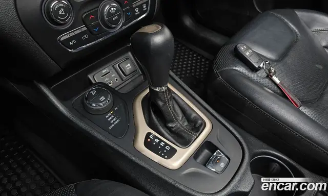 Jeep Cherokee 2015 2.0 АКПП, миниатюра 9