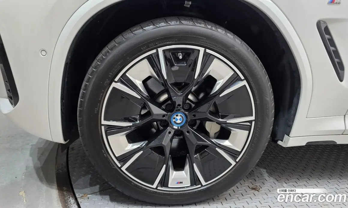 BMW iX3 2024 0.2 АКПП, фото 5