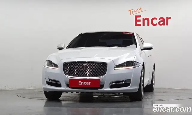 Jaguar XJ 2016 2.0 АКПП, миниатюра 2