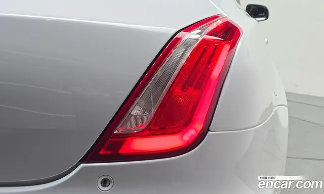 Jaguar XJ 2016 2.0 АКПП, миниатюра 8