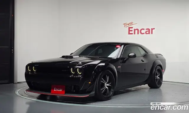 Dodge Challenger, 2016, 82 400 км Dodge Challenger, 2016, 82 400 км
