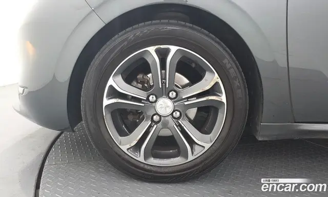 Peugeot 208 2014 1.6 АКПП, миниатюра 5