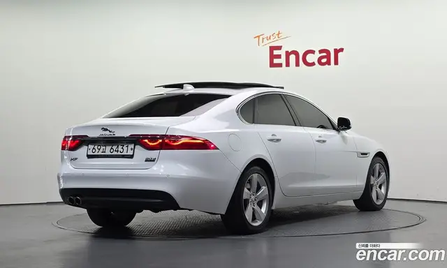 Jaguar XF 2018 2.0 АКПП, миниатюра 2 Jaguar XF 2018 2.0 АКПП, миниатюра 2