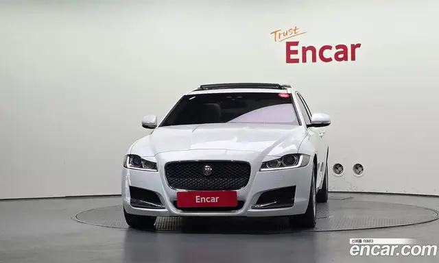 Jaguar XF 2018 2.0 АКПП, миниатюра 3 Jaguar XF 2018 2.0 АКПП, миниатюра 3