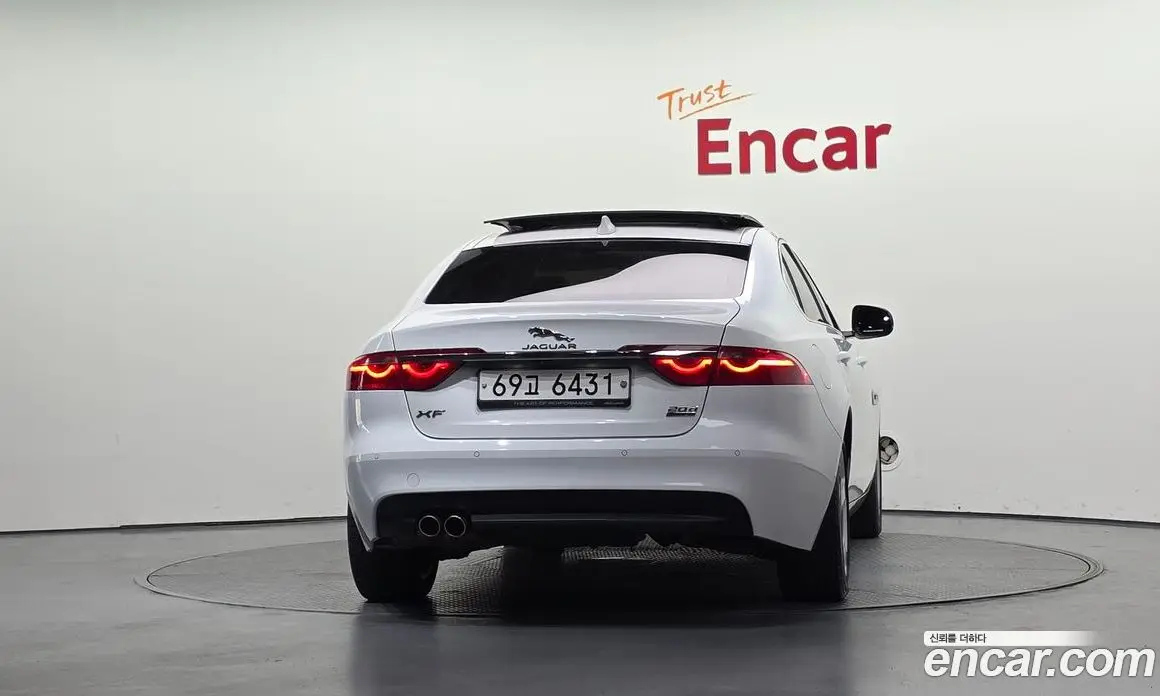 Jaguar XF 2018 2.0 АКПП, фото 4 Jaguar XF 2018 2.0 АКПП, фото 4